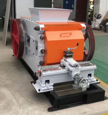 良い製造所ロール粉砕機機械30 -煉瓦作成のための50t/h生産能力