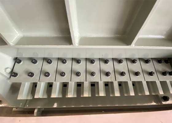 ACモーター原料を処理するための二重歯付きロール粉砕機