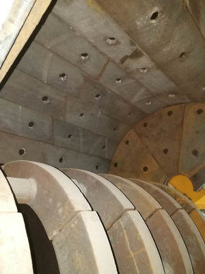 180kwのダブルローターハンマークラッシャー 36ハンマーと水分容量許容量 鉱物加工のための8.5%以上ではない