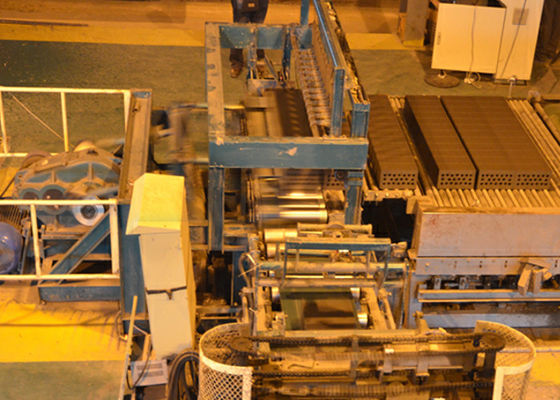 高出力効率の赤いレンガを作る機械 建設材料の生産のための先進技術