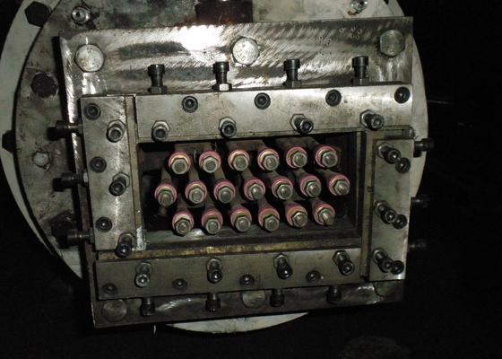 機械類の押出機の口に予備品高いMnを作る煉瓦を癒やす反腐食